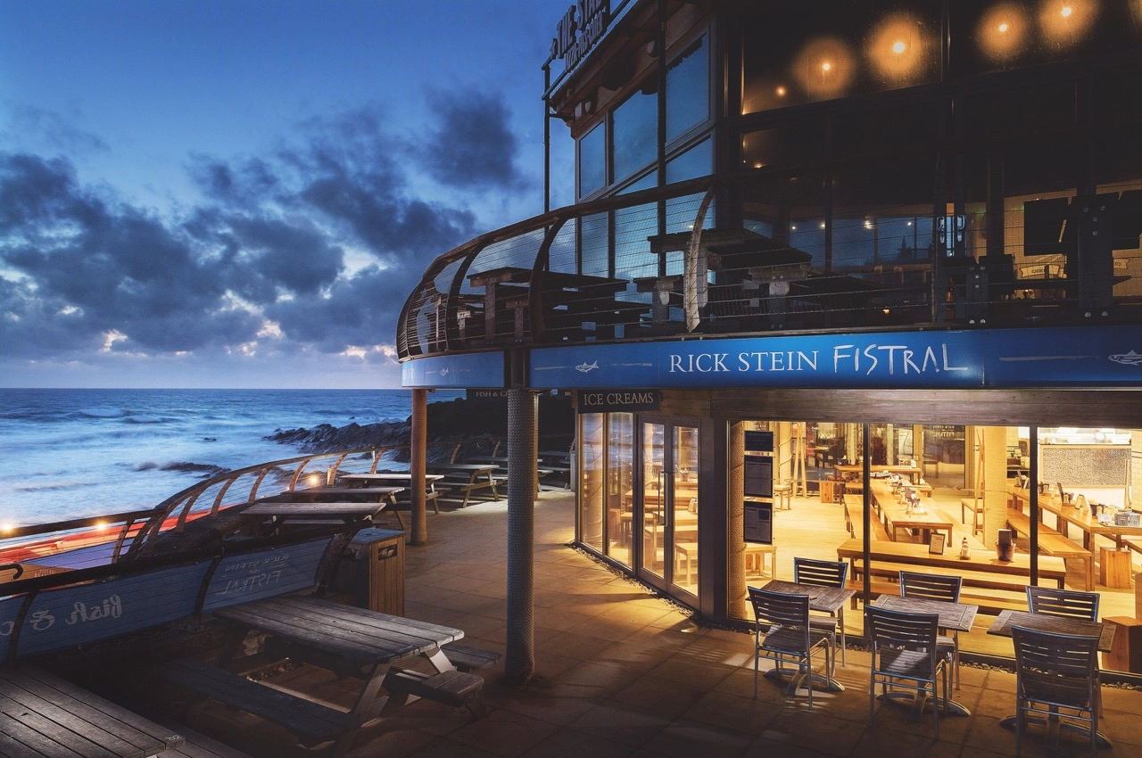 Rick Stein Fistral at night - Copy James Ram HR groot.jpeg