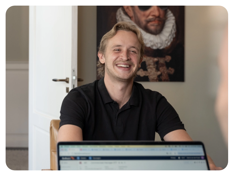 Mees van der Pluijm in overleg