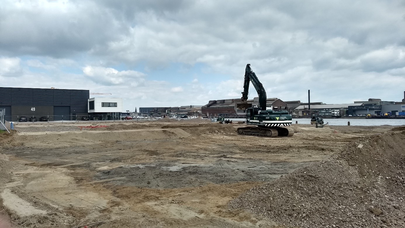 Bodemsanering op Waterbusplein in uitvoering. (Foto: Inventerra).