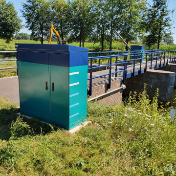 staka_rvs_buitenkast_stuwaandrijving_1.jpg