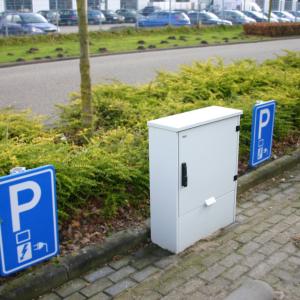 RVS Zuil van Staka Laadstations elektrische auto