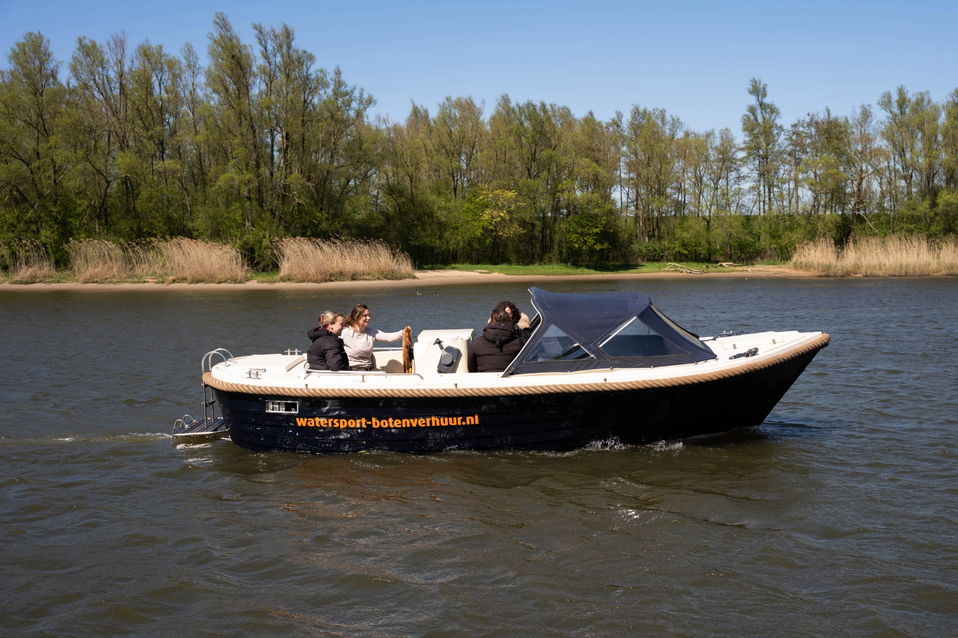 Sloep huren Biesbosch | Watersport Botenverhuur